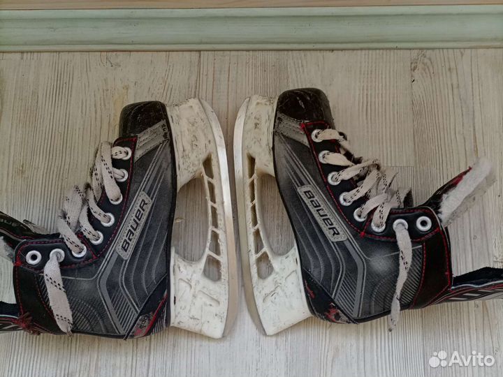 Хоккейные коньки bauer vapor x200