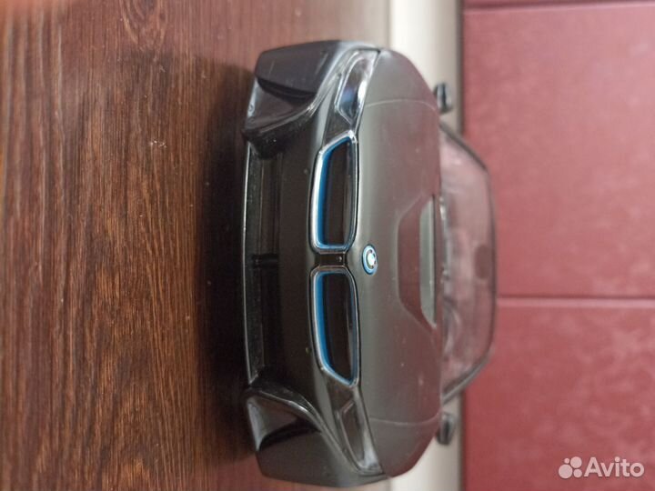 Bmw i8 черного цвета на радиоуправлении