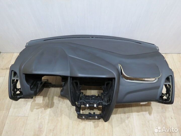 Торпедо Ford Focus 3