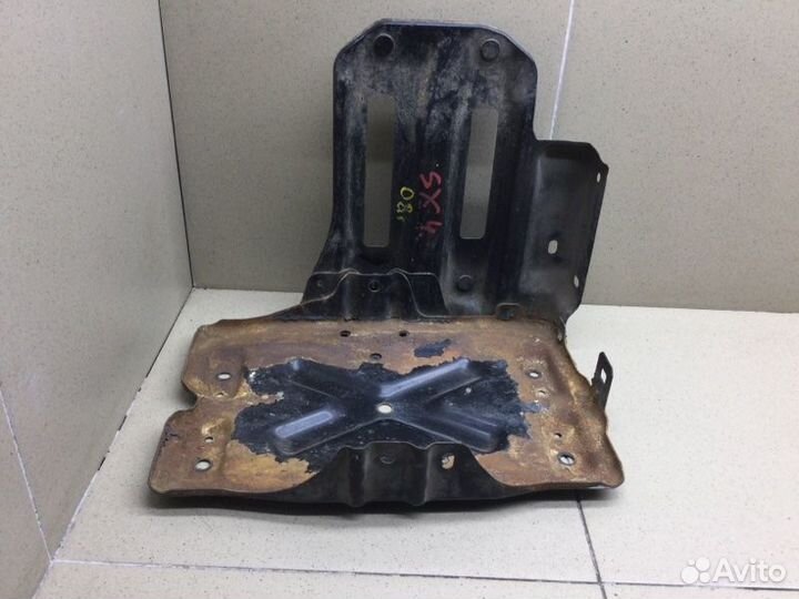 Крепление акб (корпус/подставка) Suzuki Sx4 седан