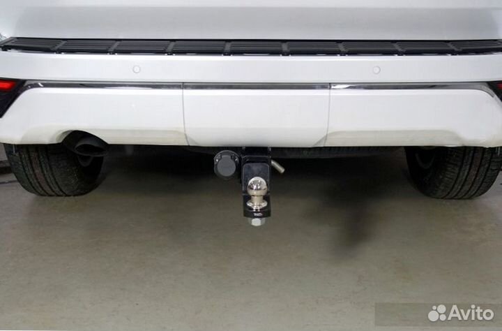 Фаркоп Toyota Land Cruiser 300 крюк под квадрат