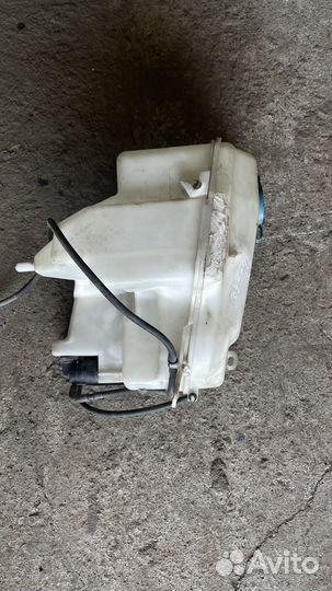 Бачок омывателя toyota corolla e110
