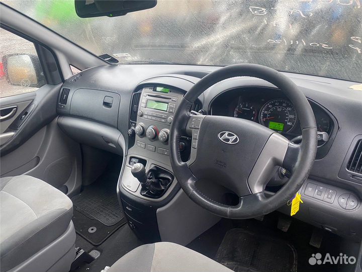 Разбор на запчасти Hyundai H-1 Starex