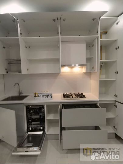 Кухонные гарнитуры