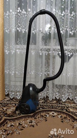 Пылесос маленький. В коробке