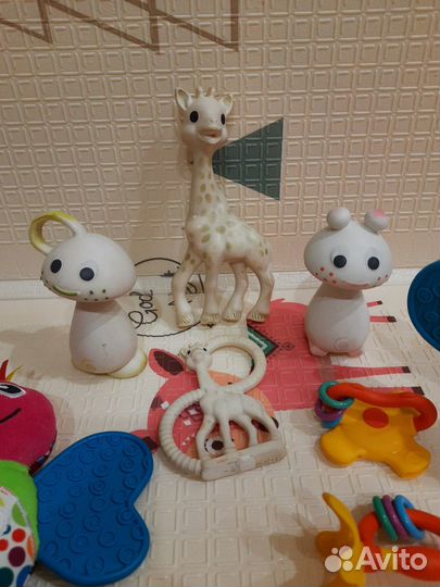Развивающие игрушки, грызунки(жирафик Софи)