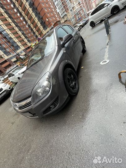 Opel Astra 1.8 AT, 2011, 87 000 км