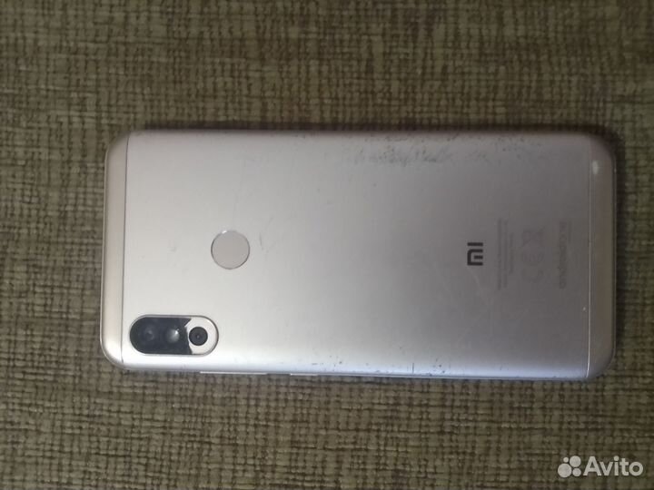Xiaomi Mi A2 Lite Android One, 3/32 ГБ