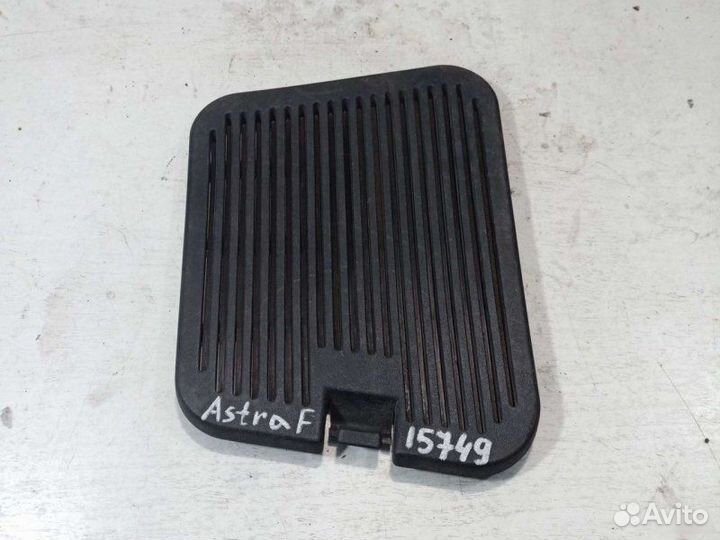 Крышка фонаря правая Opel Astra F хетчбек 1.4I