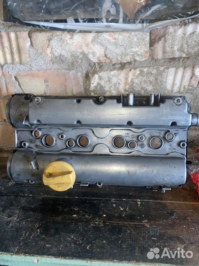 Клапанная крышка