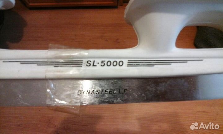 Лезвия для коньков, стаканы для коньков CCM