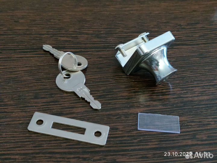 Замки на стекло, или др дверок для мебели