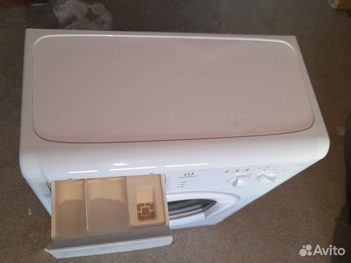 Узкий Индезит 4кг глубина 33см Рабочий Гарантия