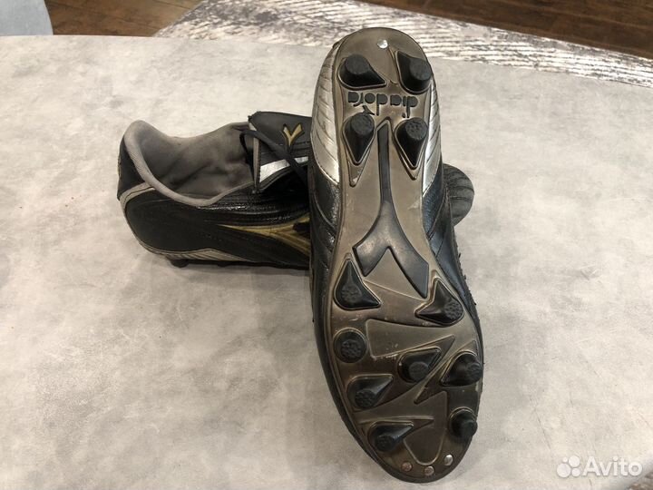 Футбольные бутсы