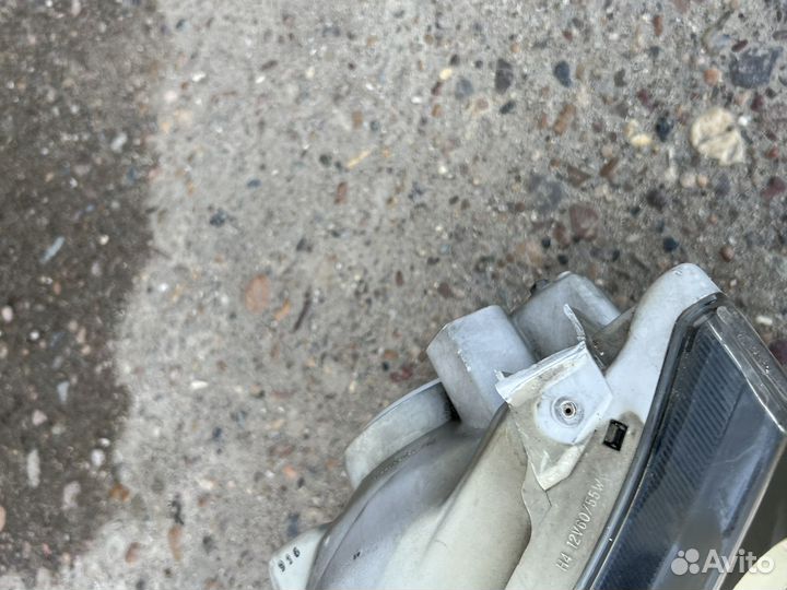 Передние фары Toyota Town Ace Noah