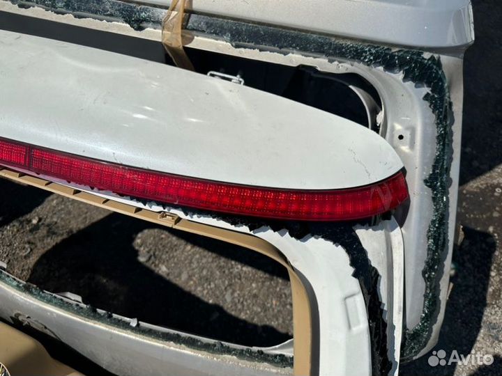 Спойлер Honda Elysion 2004-2013