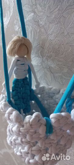 Воздушный шар с корзиной