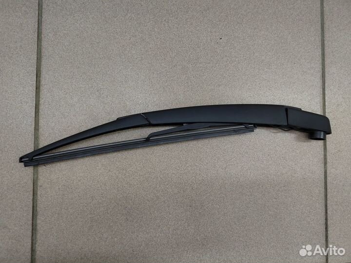 Поводок стеклоочистителя задний Nissan Qashqai J11