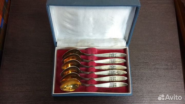 Набор серебряных чайных ложек