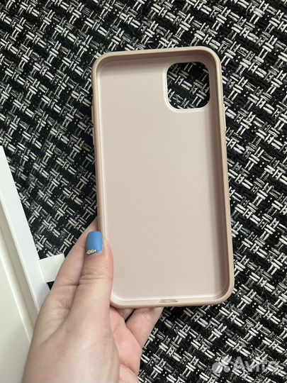 Чехол на iPhone 11 guess оригинал