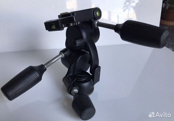 Штативная головка manfrotto 808RC4,новая