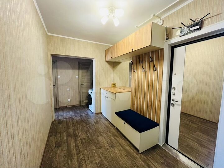 2-к. квартира, 56 м², 3/17 эт.