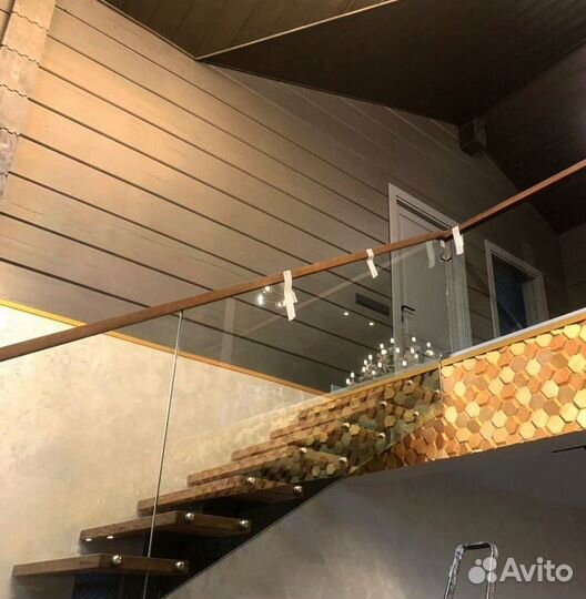 Стеклянные перила для лестниц