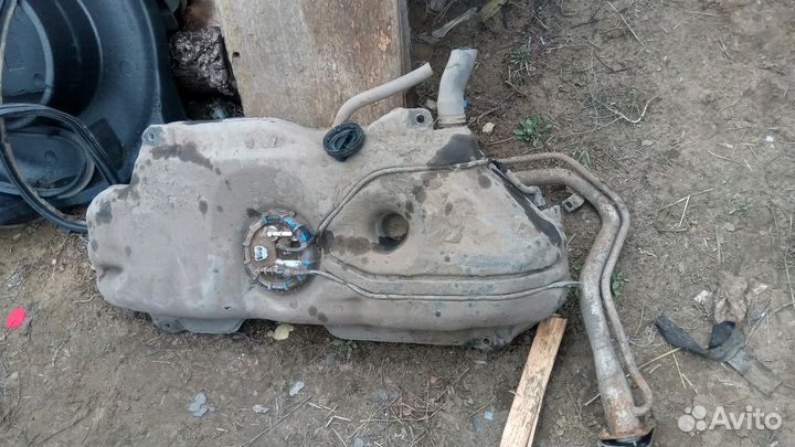 Джили мк бензобак без насоса