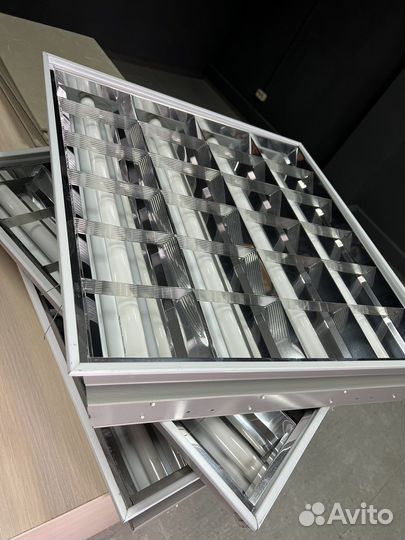 Светильник потолочный