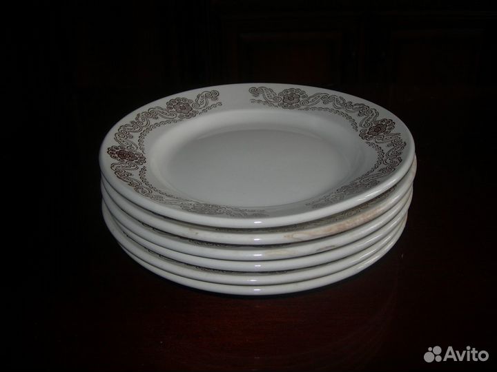 Чайные пары, вазы, тарелки, контейнеры