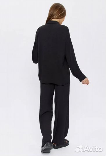 Костюм брючный новый 48