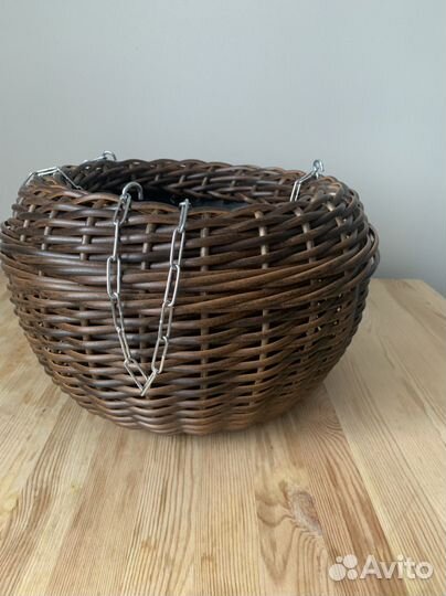 Кашпо из искусственного ротанга