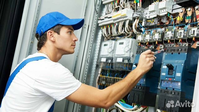 Услуги электрика в Москве