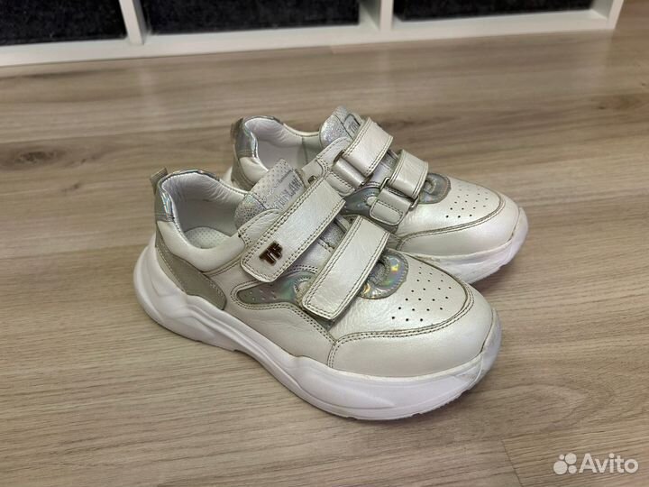 Кроссовки детские 32 размер