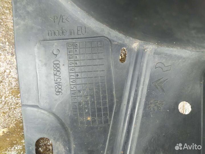 Подкрылок задний левый Citroen C3 Picasso