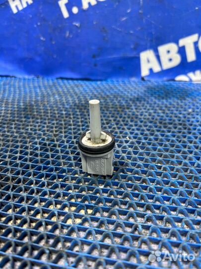 Датчик температуры воздуха в салоне Audi A6C6