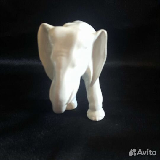 Редкая фарфоровая статуэтка Слон