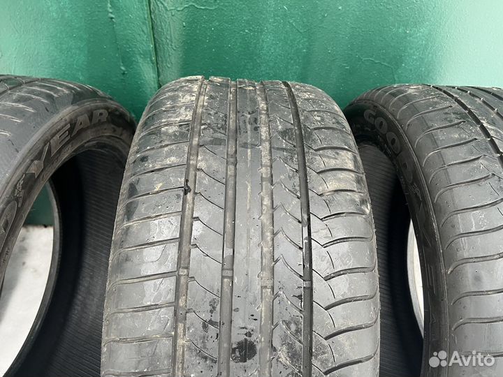 Goodyear EfficientGrip 245/45 R19 и 275/40 R19