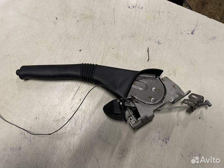 Рычаг стояночного тормоза Nissan Almera G15