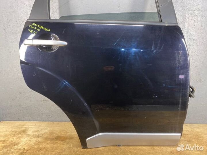 Задняя Правая Дверь Mitsubishi Outlander XL