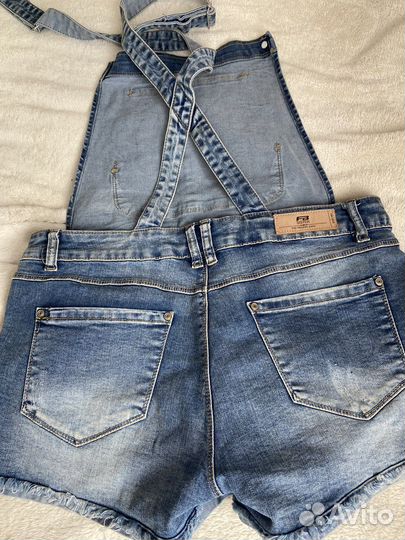 Комбинезон женский