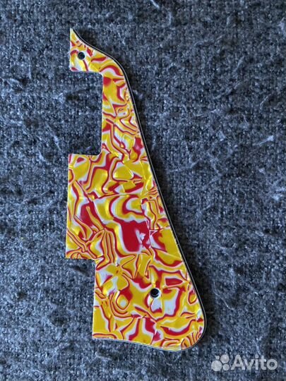 Пикгард (Pickguard) для гитары
