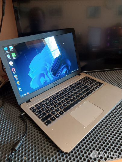 Ноутбук Asus X540S