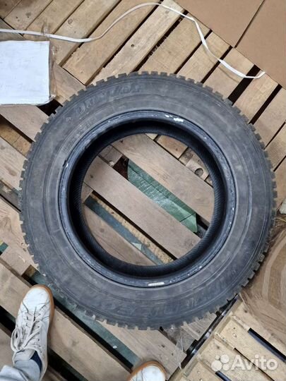 Dunlop SP Winter Ice 01 205/60 R16 92T