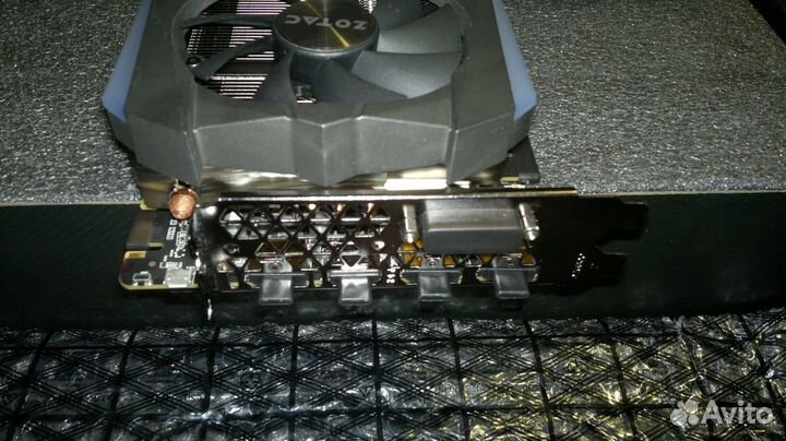 Видеокарта Zotac GTX 1080 Ti AMP Extreme Edition