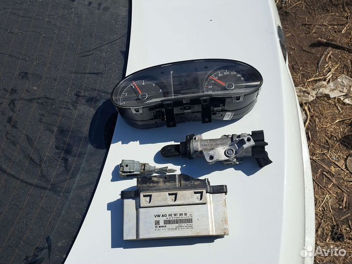 Эбу ключ приборка замок Поло 2016 седан 1.6 мт