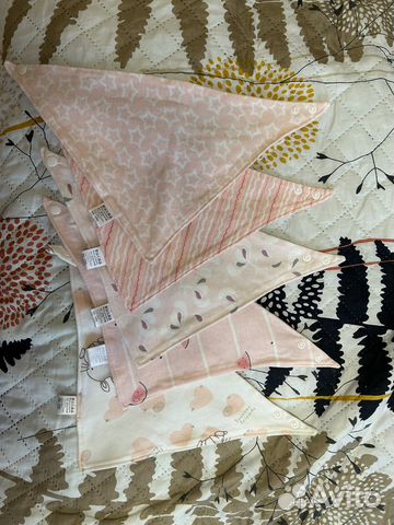 Нагрудники для девочки