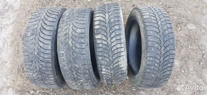 Bridgestone Blizzak Spike-01 185/65 R15 88T