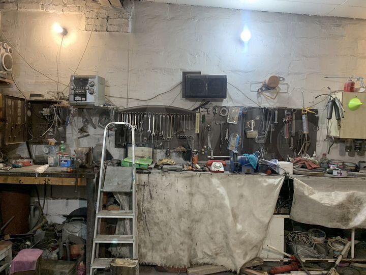 Гараж, > 30 м²