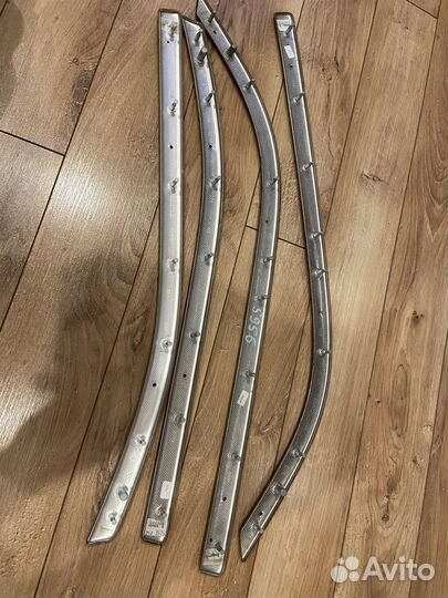 Комлект накладок modern wood на двери Volvo